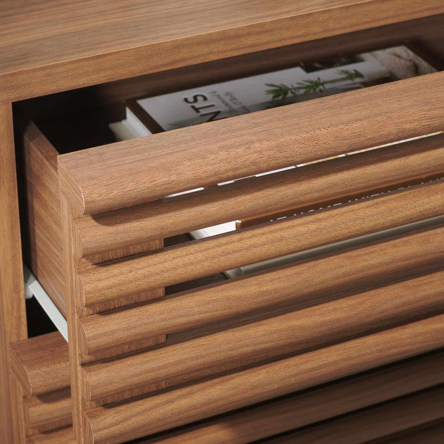 โต๊ะข้างเตียง Averi สีวอลนัทเข - Solid Wood Nightstand 2 Drawers บทวิจารณ์และราคา